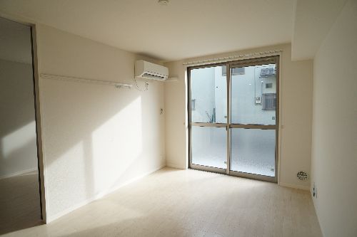 湘南レジデンス　Ｅ 102号-3