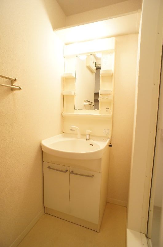 リブバレーナ 105号-8