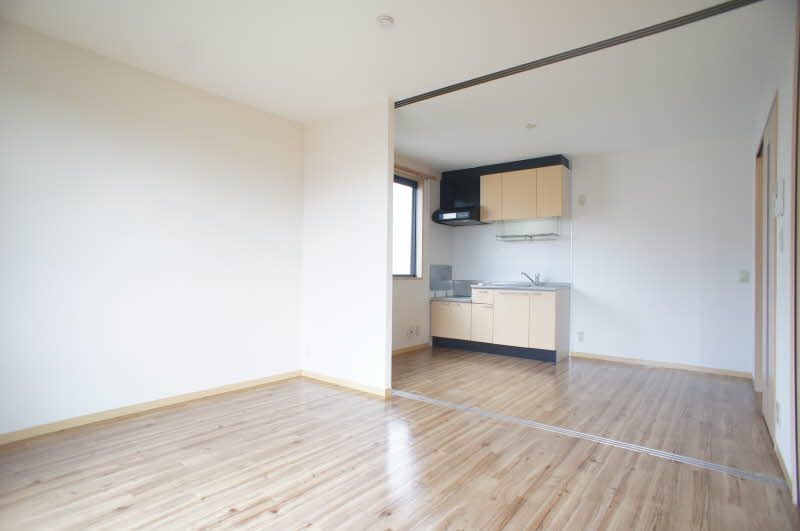 そよ風の物語　六番館 201号-3