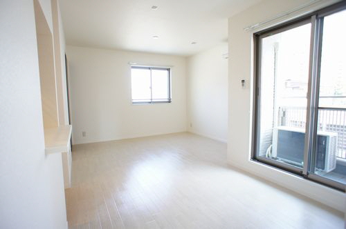 ストーリア 201号-2