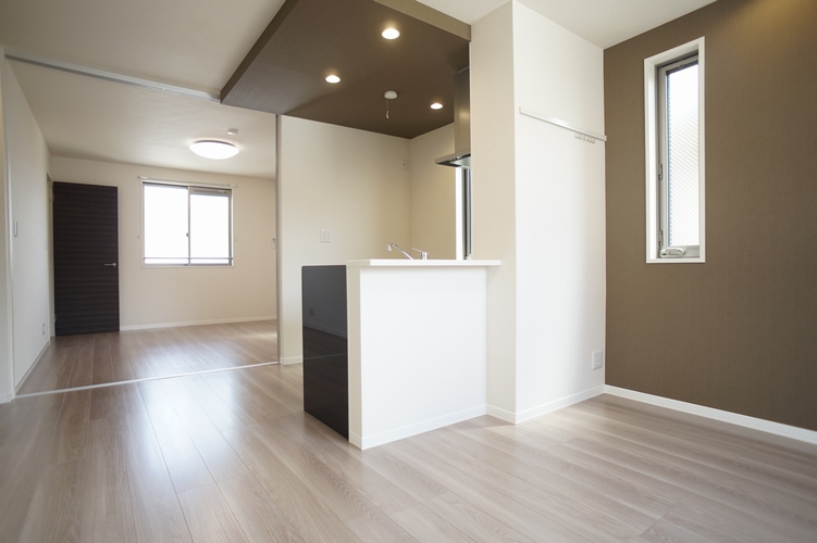 エトワ－ルＭ 202号-2