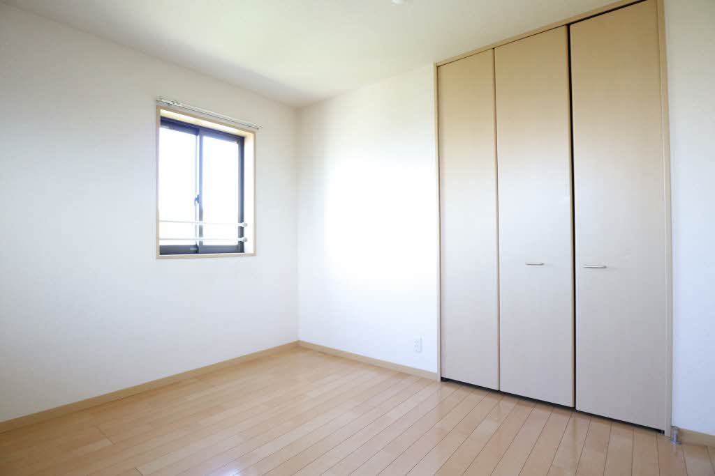 ソレイユ湘南 E 301号-9