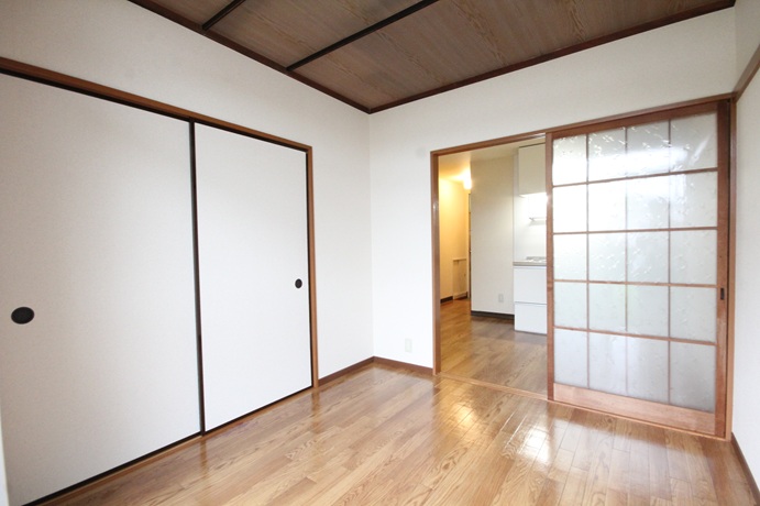 レインボーハイツ本郷台 206号-5