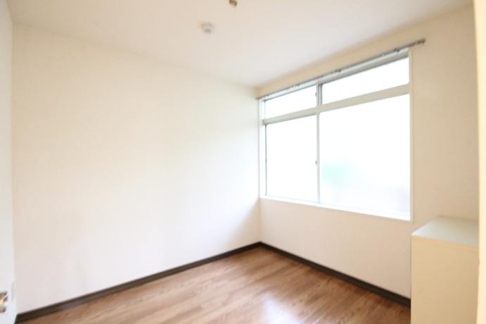 レインボーハイツ本郷台 206号-8