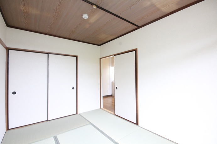 レインボーハイツ本郷台 206号-11