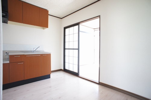 コーポラス汲沢 103号-3