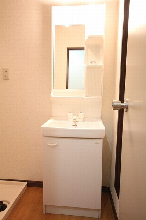 サンクレスト金沢文庫　Ａ 202号-8