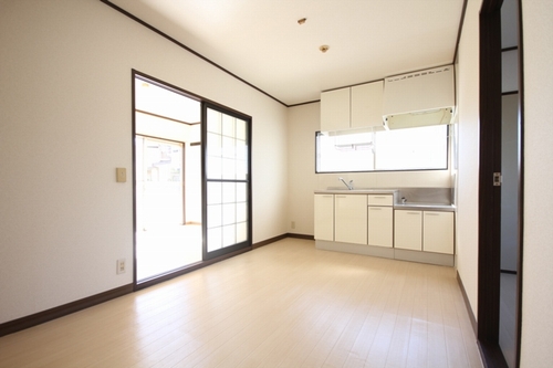 センターヒルズ池の端 C 102号-2