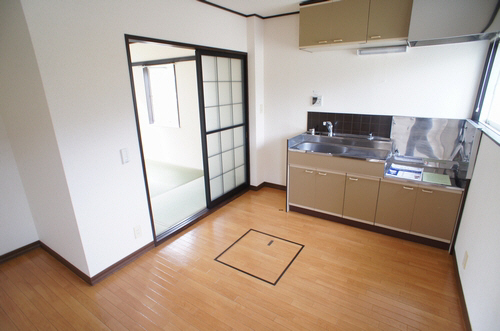 メゾンホワイト　Ａ 101号-2