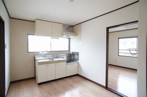 コーポ照木 205号-2