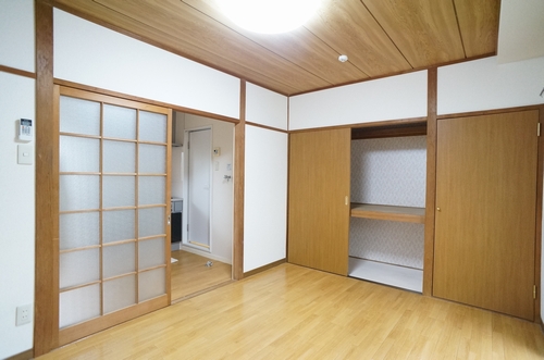シャトレ伊藤 102号-3