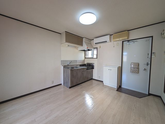 タウニーおかべ 201号-2