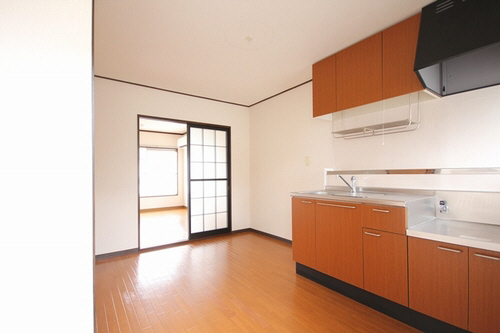 ドミール赤坂 201号-2