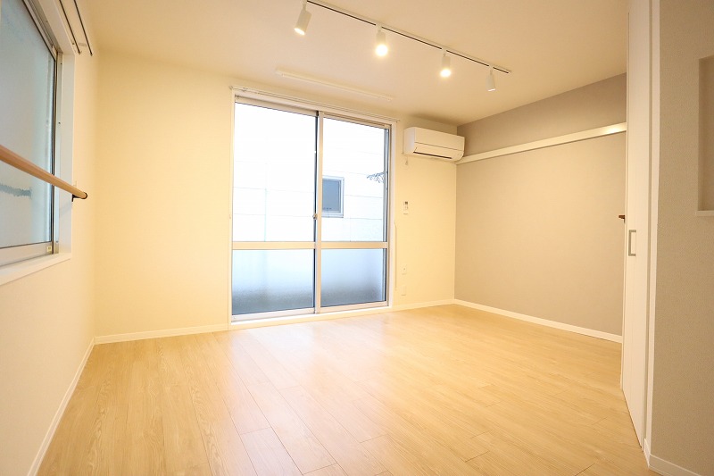 ウエスト・ハイツ 102号-2