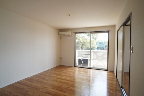 クローネ座間 202号-2