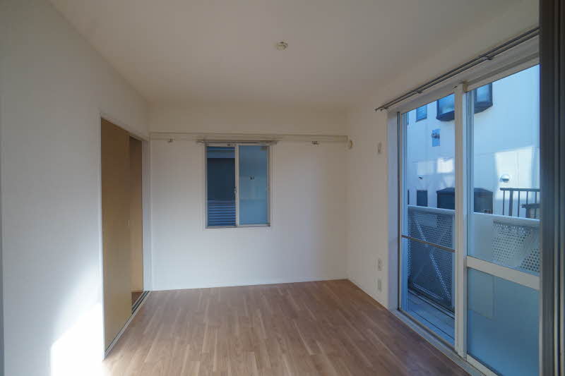 ヴィラ・テンボス二番館 101号-4