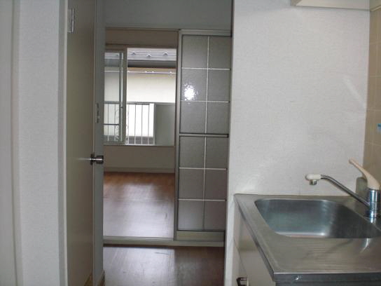 大倉山レジデンス 203号-3