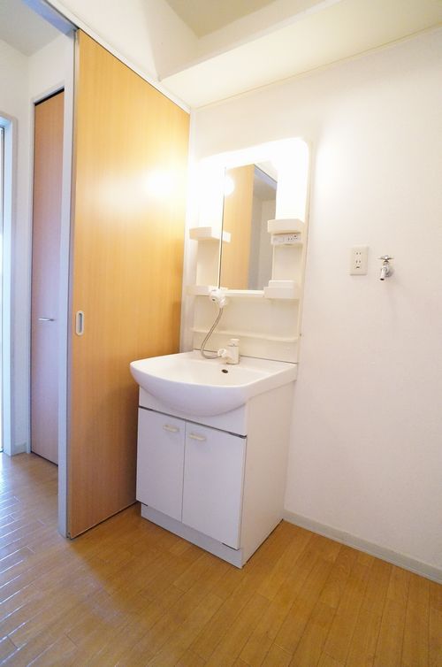 シャルム大倉山 201号-9