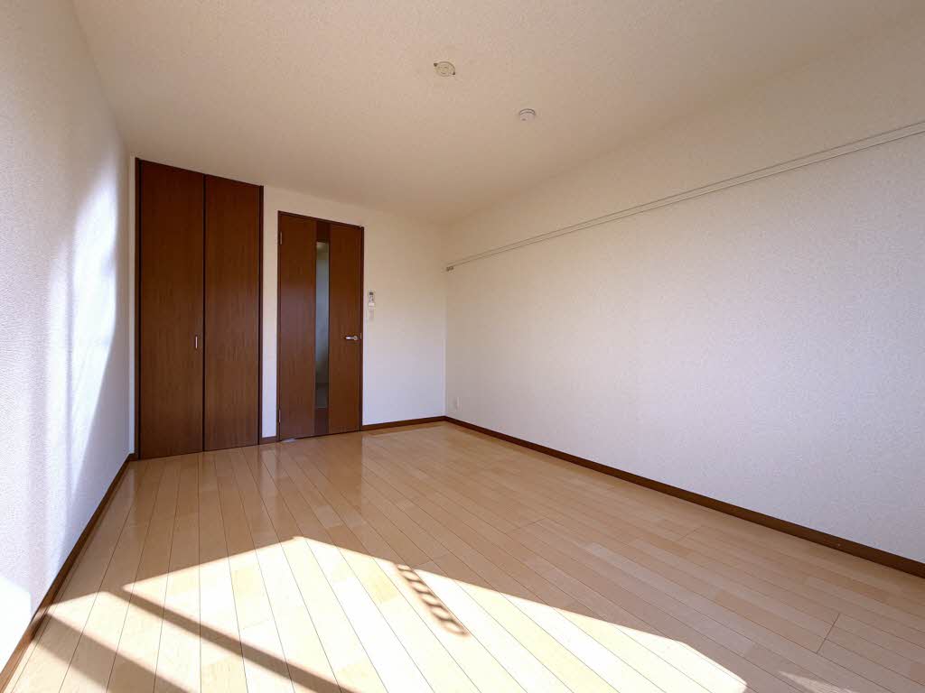 フォレスト反町　Ⅱ 205号-4