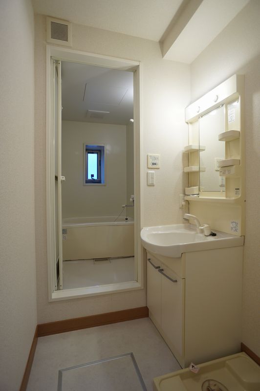 フォンテーヌ大倉山 105号-7