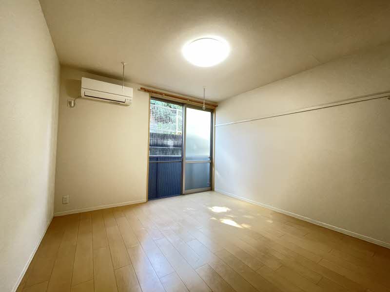 ＫＬＡＳＳＥ　Ｂ 102号-4