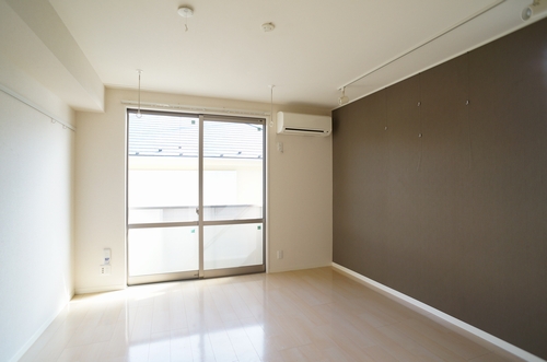 メゾンポンユー 202号-2