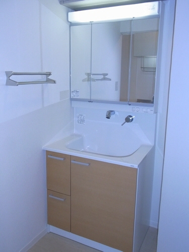 グラン・ブルー反町 206号-8