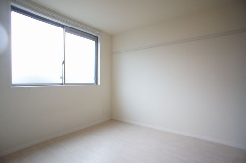 ソレイユ弐番館 102号-4