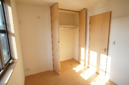 ヴァルト大倉山 202号-5