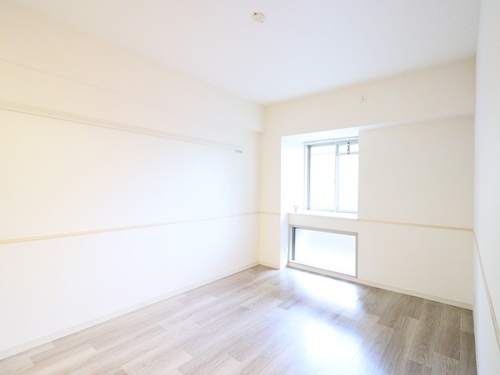 ウエストヴァレィー壱番館 302号-6