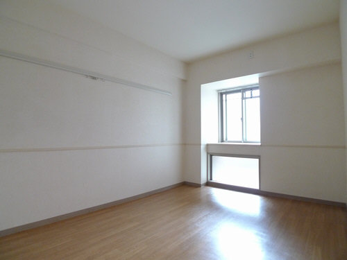 ウエストヴァレィー壱番館 303号-8