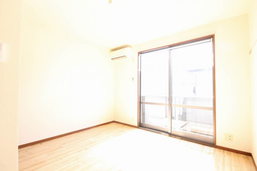 ビラ・マリティーム 202号-3