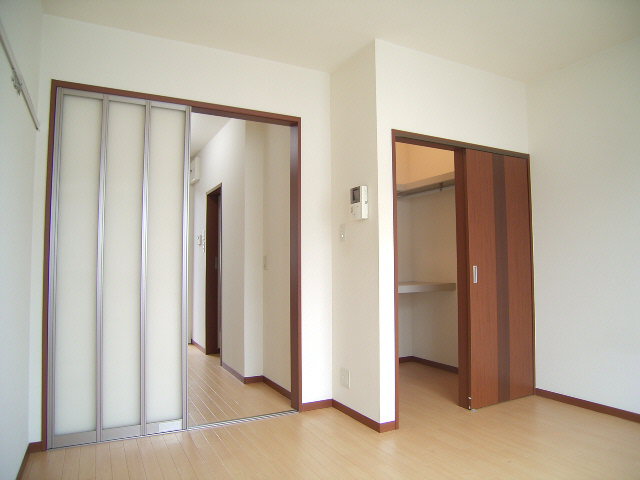 ビラ・マリティーム 204号-2