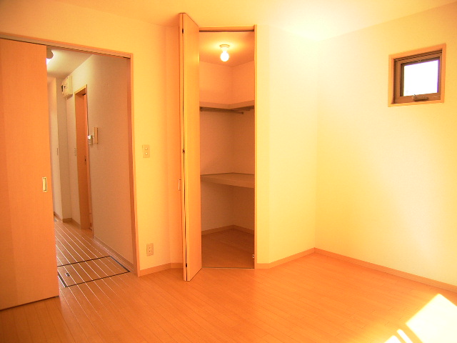 ルミエール弘明寺 101号-4