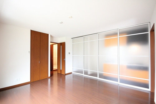 シャーメゾン本牧 201号-3