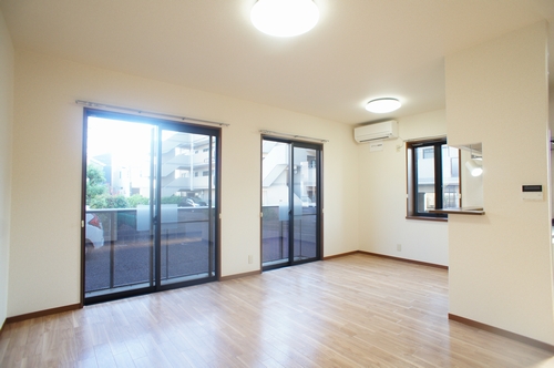 フレグランスＥ　Ⅲ 102号-2