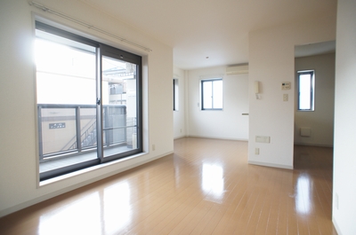 ヤマワヒルズ　Ａ 301号-2