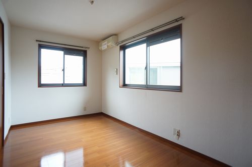 コンフタブル 201号-4