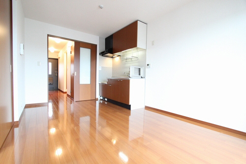 コンフタブル 302号-4