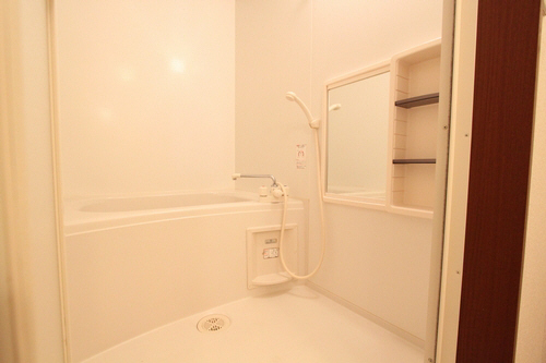 コンフタブル 302号-8