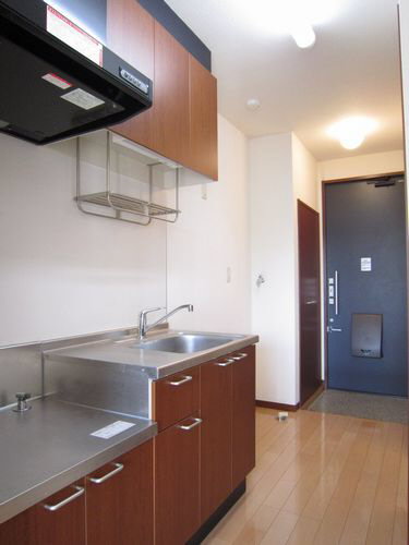 メゾンフォンテーヌ 202号-3