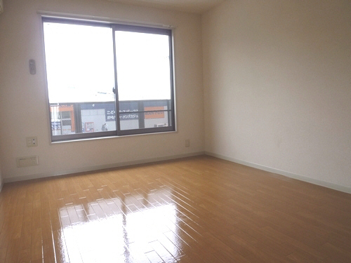 エトワール上鶴間 201号-2