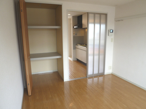 エトワール上鶴間 201号-3