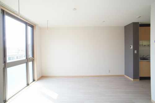 ＯＬＤ　ＴＲＥＥ　ＨＯＵＳＥ 302号-2