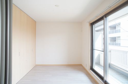 ＯＬＤ　ＴＲＥＥ　ＨＯＵＳＥ 302号-4