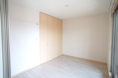 ＯＬＤ　ＴＲＥＥ　ＨＯＵＳＥ 302号-5