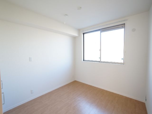 カーサⅥ 102号-4