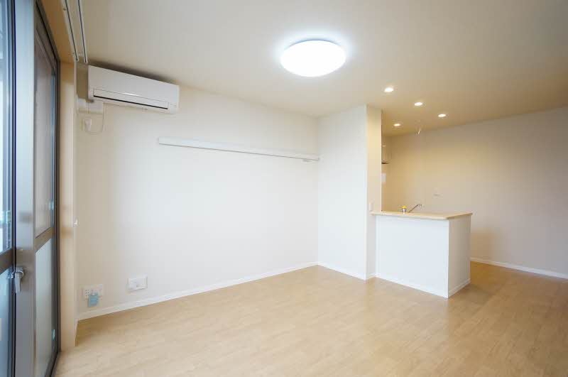 ホワイトビレッジⅡ 203号-2