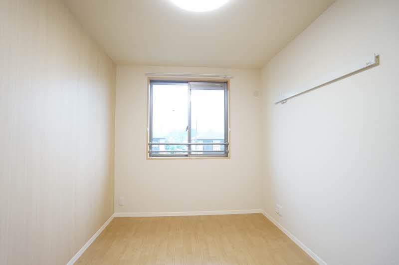 ホワイトビレッジⅡ 205号-6