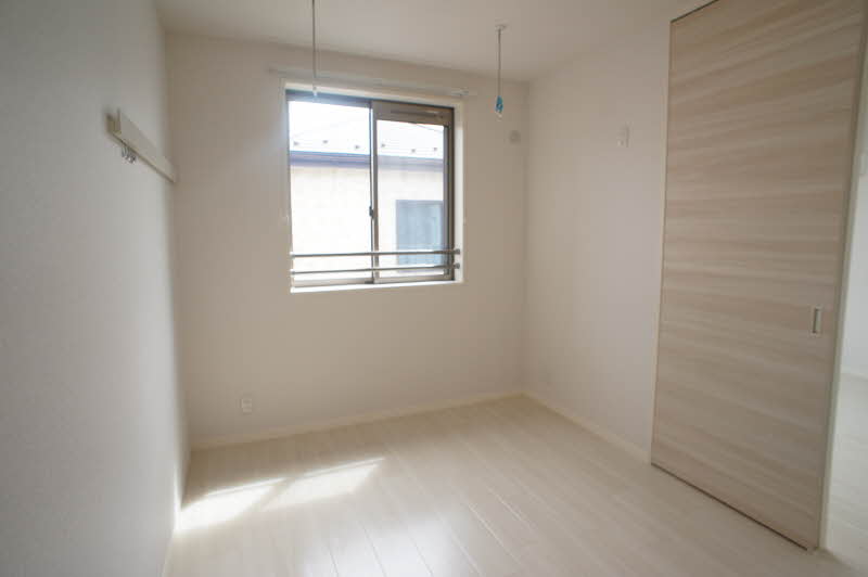 ディープリー・アイ 203号-5